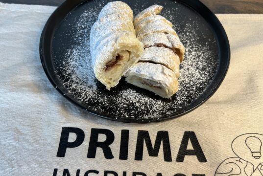 Banán v listovém těstě s čokoládou: Rychlý dezert, který zmizí dřív, než vychladne