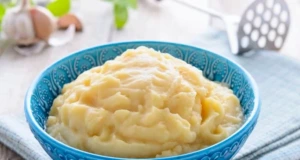 Bramborová kaše s česnekem: Recept pro dokonalou jemnou kaši Bramborová kaše s česnekem: Recept pro dokonalou jemnou kaši