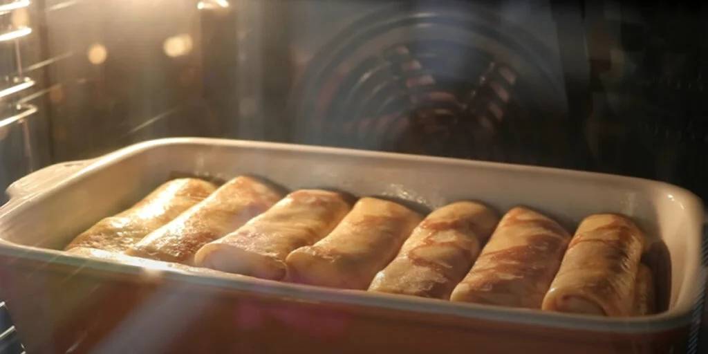 Hřejivé palačinky s tvarohovou náplní a rozinkami: Snídaně plná chuti!