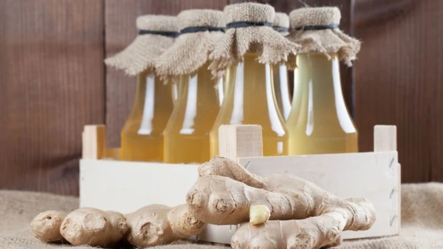 Domácí zázvorový sirup s citronem: Přírodní podpora imunity na každý den Domácí zázvorový sirup s citronem: Přírodní podpora imunity na každý den