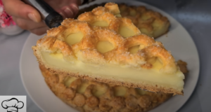 Jablečný koláč s bílým jogurtem a jemným citronovým krémem: Ideální volba ke kávičce!