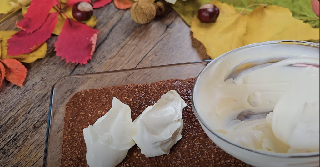 Banánový dezert s mascarpone, ovesnými vločkami a kakaem: Lahodná dobrota bez pečení