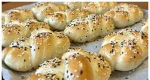 Domácí housky – Jednoduchý recept na nadýchané pečivo