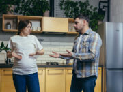 Přítel je hodný jako med, ale neschopný žít: Čekáme dítě a o všechno se musím starat já