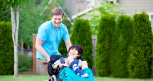 Žena nás opustila, když zjistila, že náš syn nikdy nebude zdravý: Zůstal jsem na něj sám