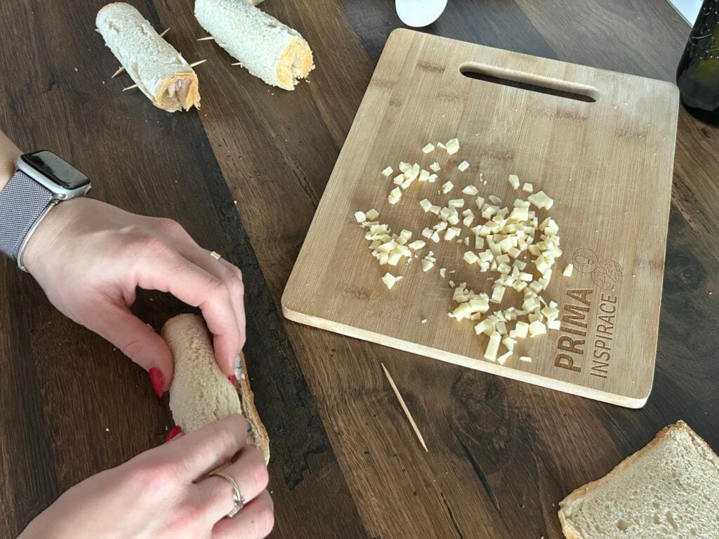 Roládky z toastového chleba - jednoduchá a rychlá slaná pochoutka