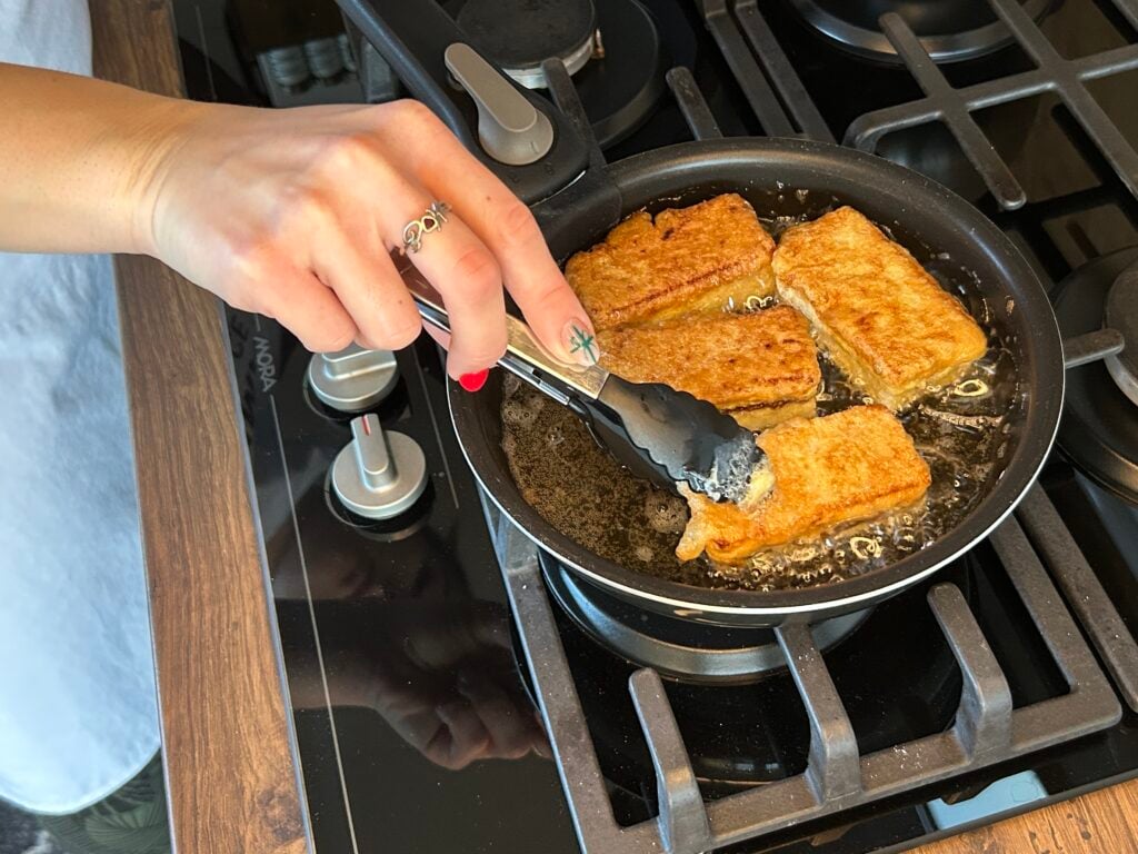 Toastový chléb s Nutellou - lahodná pochoutka, kterou zvládnete během chvilky