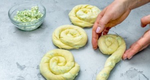 Recept na smažené sýrové placičky s koprem – Během pár minut máte hotovo!