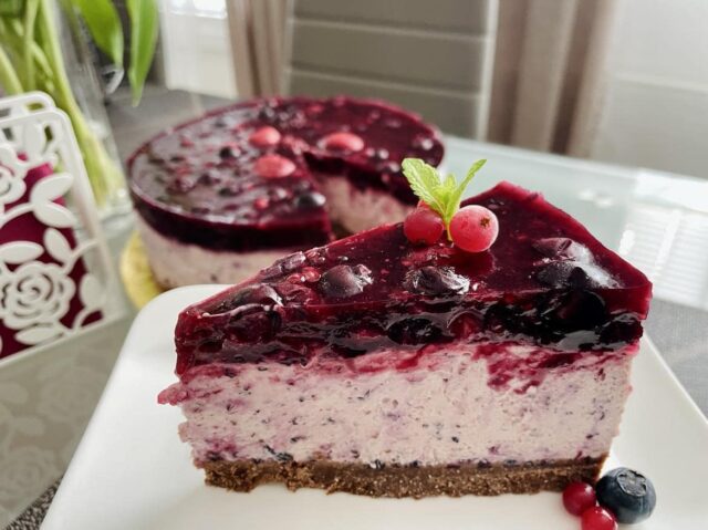 Nepečený borůvkový cheesecake: krémový letní dezert bez trouby