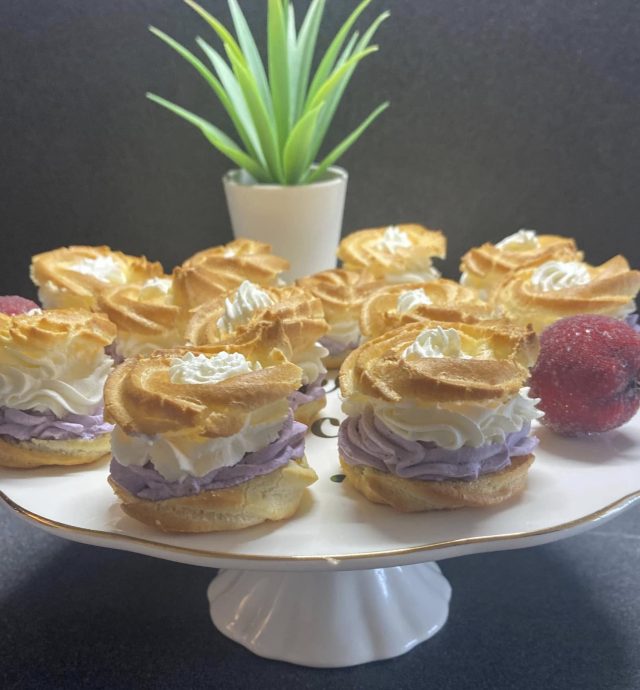 Domácí odpalované větrníky s borůvkovým krémem