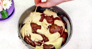 Mramorový koláč s mascarpone a pomerančem: Lahodná kombinace čokolády a citrusů Mramorový koláč s mascarpone a pomerančem