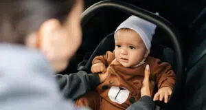 Můj syn vypadá jako milenec. Mám říct pravdu jeho otci, který je zároveň jeho nejlepší přítel?