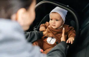 Můj syn vypadá jako milenec. Mám říct pravdu jeho otci, který je zároveň jeho nejlepší přítel?