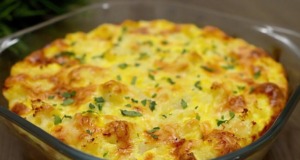 Jednoduchý recept na skvělý zapečený květák se smetanou a sýrem Jednoduchý recept na skvělý zapečený květák se smetanou a sýrem