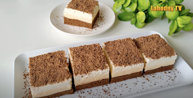 Oblíž prst řezy: Čokoládovo-vanilkový dort s mascarpone a šlehačkou Oblíž prst řezy: Čokoládovo-vanilkový dort s mascarpone a šlehačkou