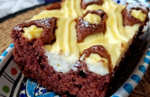 Buchta Peřina: Recept na vláčný kakaový koláč s tvarohovou mřížkou Buchta Peřina s tvarohem – nadýchaný kakaový moučník s efektní mřížkou