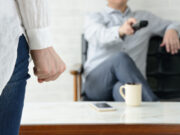 Kdyby odešel za krásnější, pochopila bych to. Ale ona?