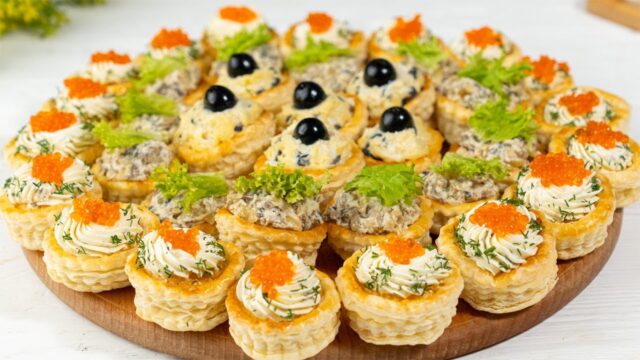 Křehké slané košíčky z listového těsta se třemi lahodnými náplněmi – krásný předkrm pro každou příležitost