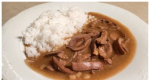 Vyzkoušejte tento vynikající recept na ledvinky na špeku a cibulce