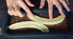 Zdravý banánový dort s vločkami: Snadná příprava a chuť, kterou si zamilujete Zdravý banánový dort s vločkami: Snadná příprava a chuť, kterou si zamilujete