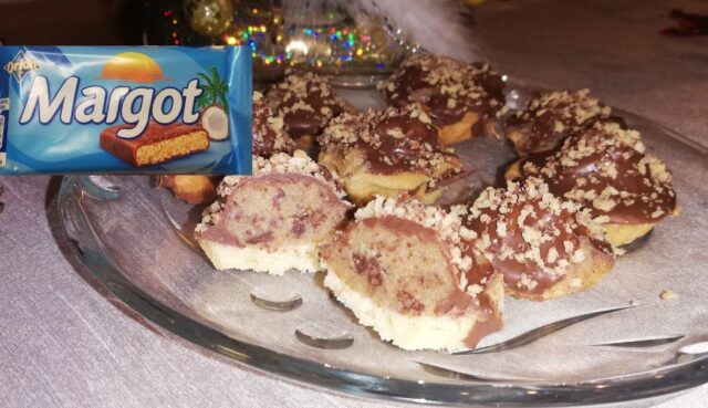 Křehké MARGOT košíčky s rumovou náplní a čokoládovou polevou - dokonalá křupavost v ústech! Křehké MARGOT košíčky s rumovou náplní a čokoládovou polevou - dokonalá křupavost v ústech!