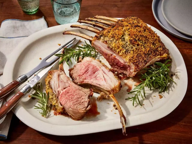AR-45641-roasted-rack-of-lamb-DDMFS-4x3-e8f4dd75cdec437782815b4c5c8438c0