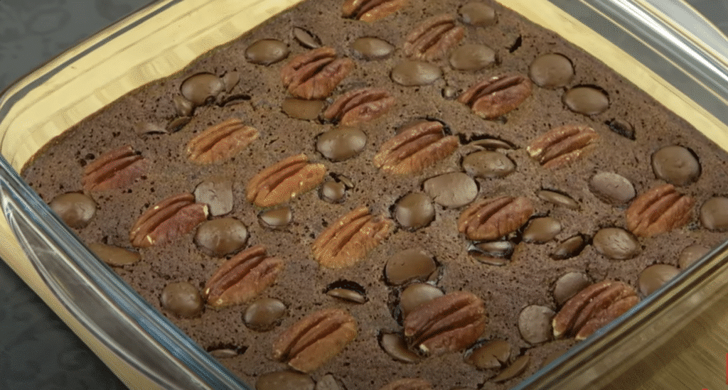 Jednoduchý banánovo-čokoládový dezert s pekanovými ořechy - jednoduchá a snadná příprava!