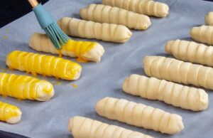 Recept na sýrovo-šunkové tyčinky zabalené v listovém těstíčku!