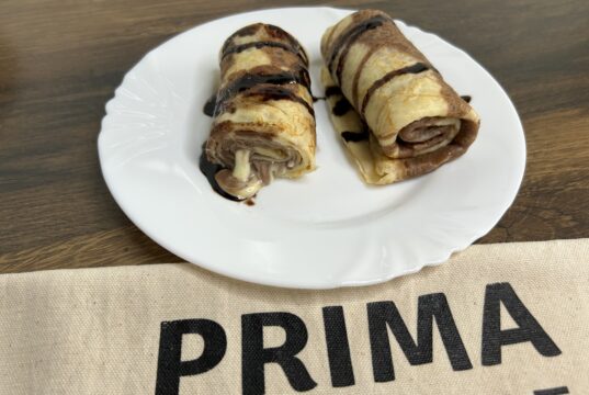 Palačinky z acidofilního mléka: vláčné těsto se skvělou chutí