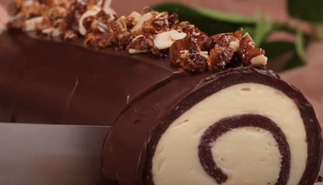Nepečená ořechová roláda s mascarpone a nutellou: Sladký sen na každý víkend