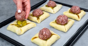 Masové kuličky se sýrem v listovém těstě: Skvělý slaný předkrm nebo večeře pro celou rodinu
