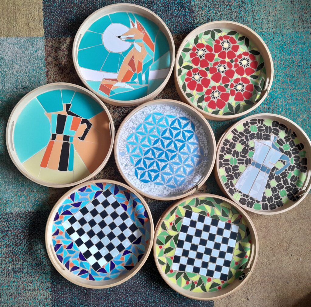 ROZHOVOR: Kouzlo mozaiky – z barevných střepů vzniká jedinečná krása, která okouzlí a zůstane