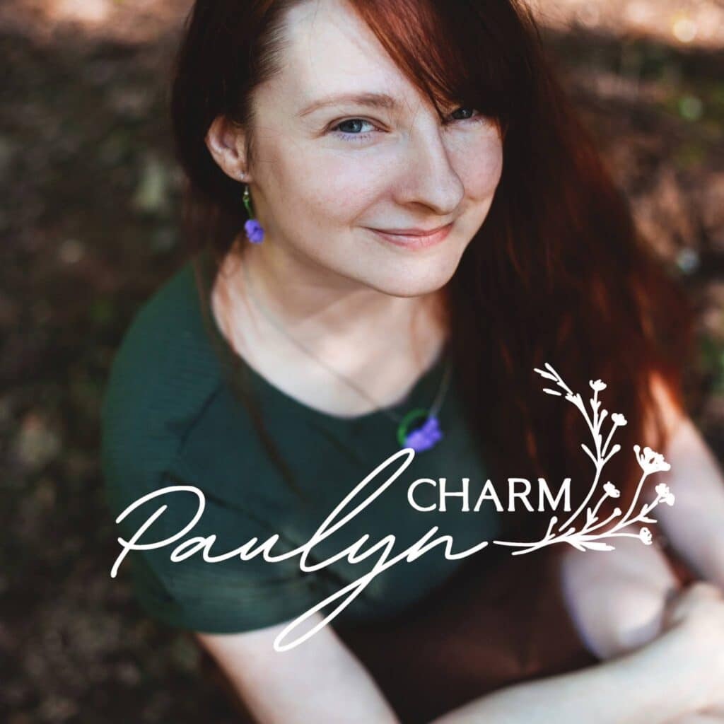 ROZHOVOR: Tajemství háčkovaných šperků – příběhy, které ožívají v každém květu