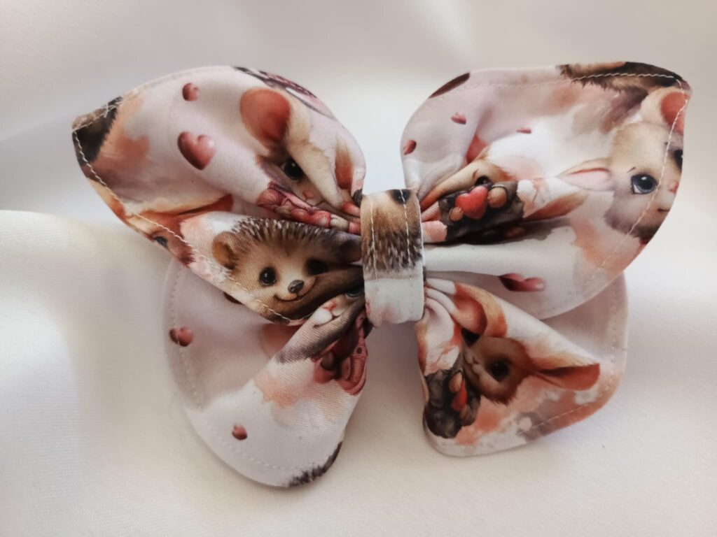 ROZHOVOR: Scrunchies jako umění – spojení elegance a originality v jeden celek