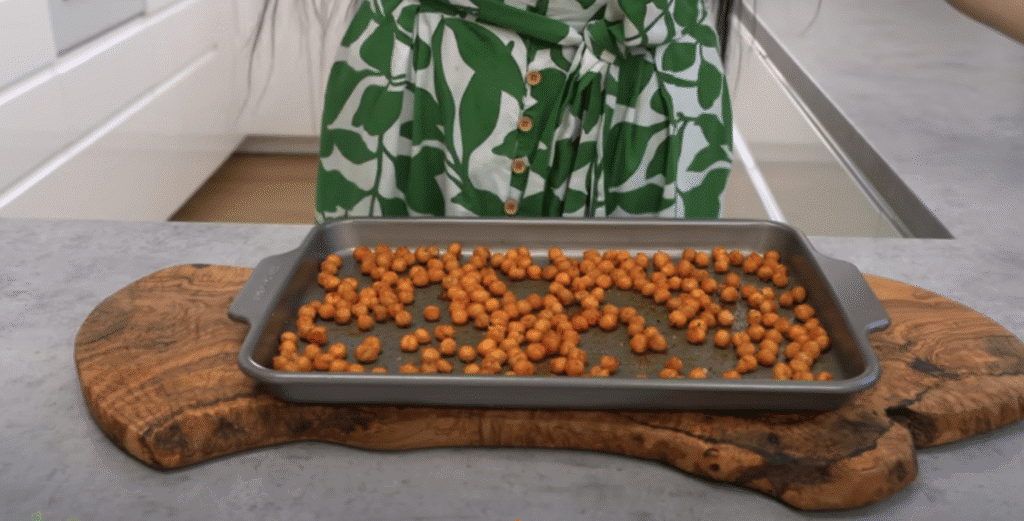 Krémové špagety s avokádovým krémem a pečenou cizrnou - jemné, svěží a plné chuti