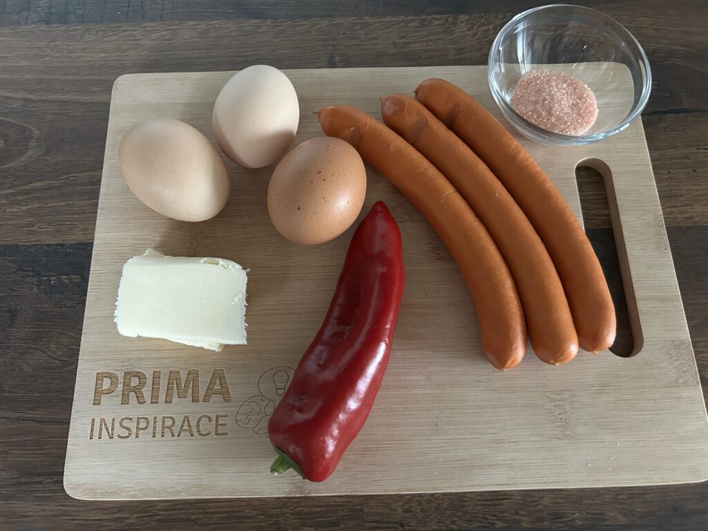 Srdíčkové párky s vejcem - snídaně, která pohladí nejen žaludek