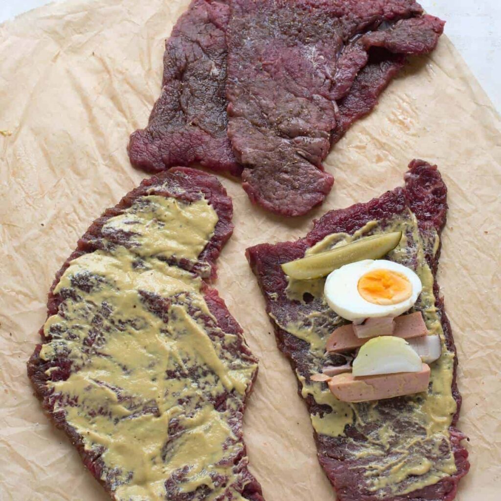 Španělský ptáček: Klasika s vejcem, párkem a okurkou