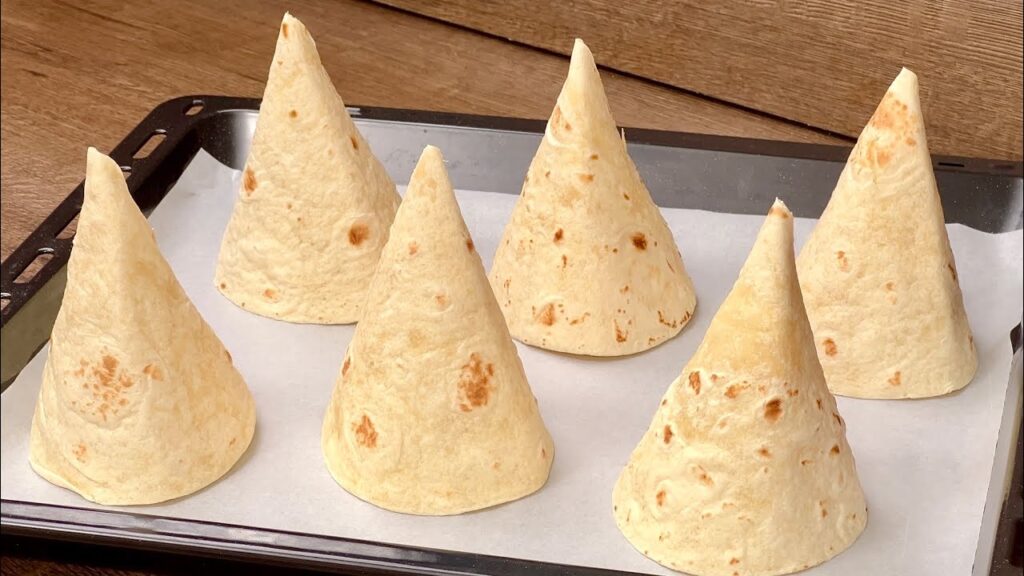 Křupavé tortillové rolky plněné kuřecím masem a sýrem