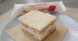 Raffaello kostka bez pečení – kokosová rychlovka s banány a bílou čokoládou Raffaello kostka bez pečení - kokosová rychlovka s banány a bílou čokoládou