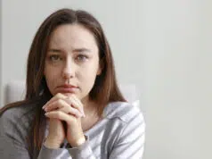 Mám dvacet let a vychovávám své sestry. Můj přítel to už nechce snášet.