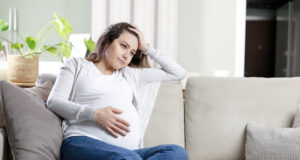 Jsem těhotná a přítel mě podvádí. Nevím, co mám dělat.