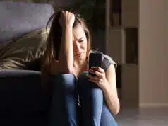 Psala jsem si s cizím mužem. Teď mě drží v pasti.