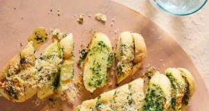 Křupavé česnekové bagetky z fritézy: Rychlá dobrota Křupavé česnekové bagetky z fritézy: Rychlá dobrota