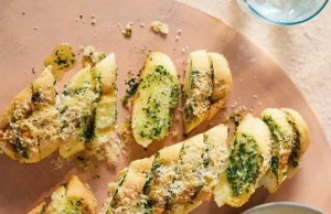 Křupavé česnekové bagetky z fritézy: Rychlá dobrota