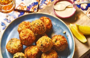 Křupavé krokety s medvědím česnekem a šunkou: chuťová bomba z domácí kuchyně