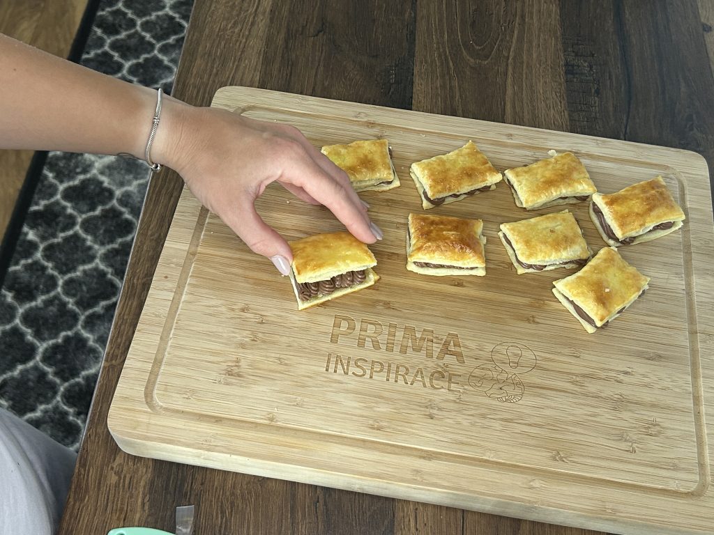 Listové koláčky plněné nutellovo-mascarpone krémem, které si zamilujete