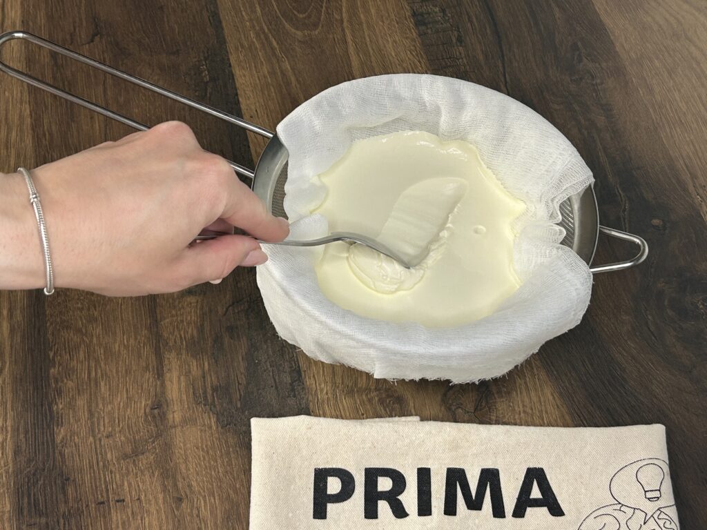 Mascarpone! Snadno si ho připravíte i doma z pouhých 2 ingrediencí.