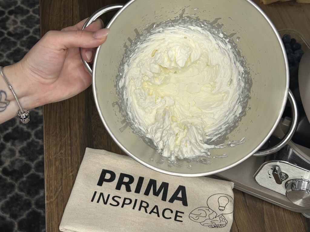 Plněné vafle s mascarpone a borůvkami – dokonalý letní dezert bez námahy