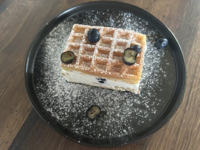 Plněné vafle s mascarpone a borůvkami00012