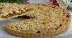 Drobenkový koláč s karamelizovanými jablky a skořicí – babiččin recept na podzimní dezert Voňavý drobenkový koláč s karamelizovanými jablky a skořicí – ideální ke kávě či šálku horkého čaje